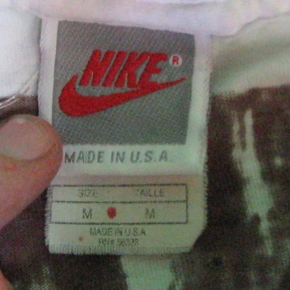 Vintage Eye Drop Hand-Painted Nike Akira Nirvana